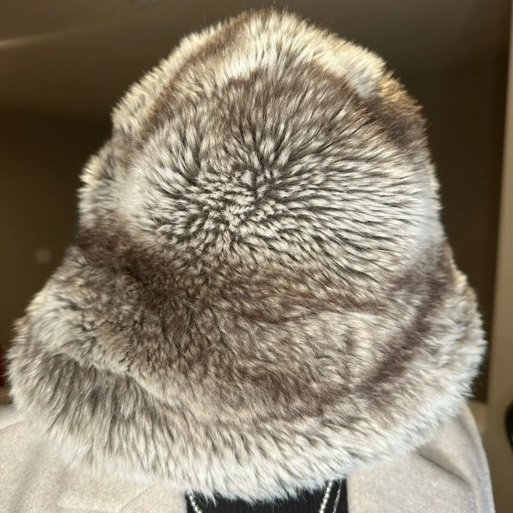 Chic Faux Fur Bucket Hat – Gray Brown Winter‎ Hat One Size